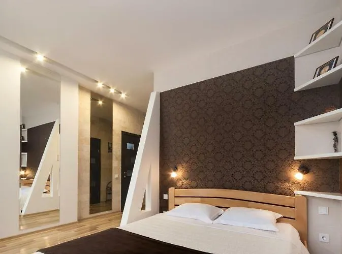 Shestaya Zhemchuzhina *